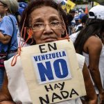 Graças ao socialismo, salário mínimo na Venezuela vale menos que 6 reais